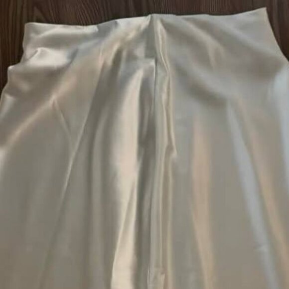 White Satin Long Skirt - Picture 3 of 5